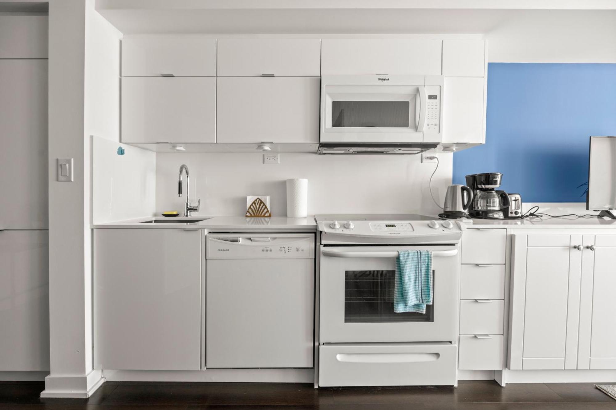 Globalstay Elegant Downtown Apartments Торонто Екстериор снимка