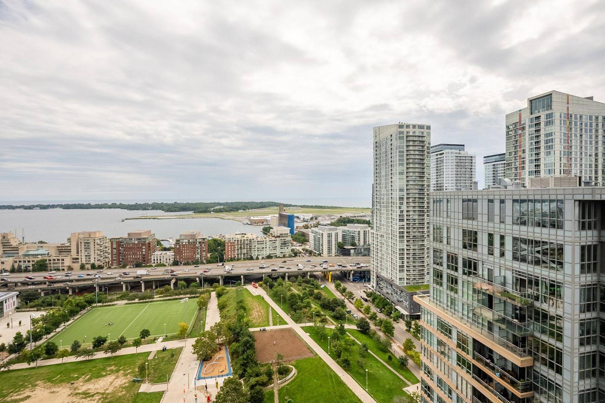 Globalstay Elegant Downtown Apartments Торонто Екстериор снимка