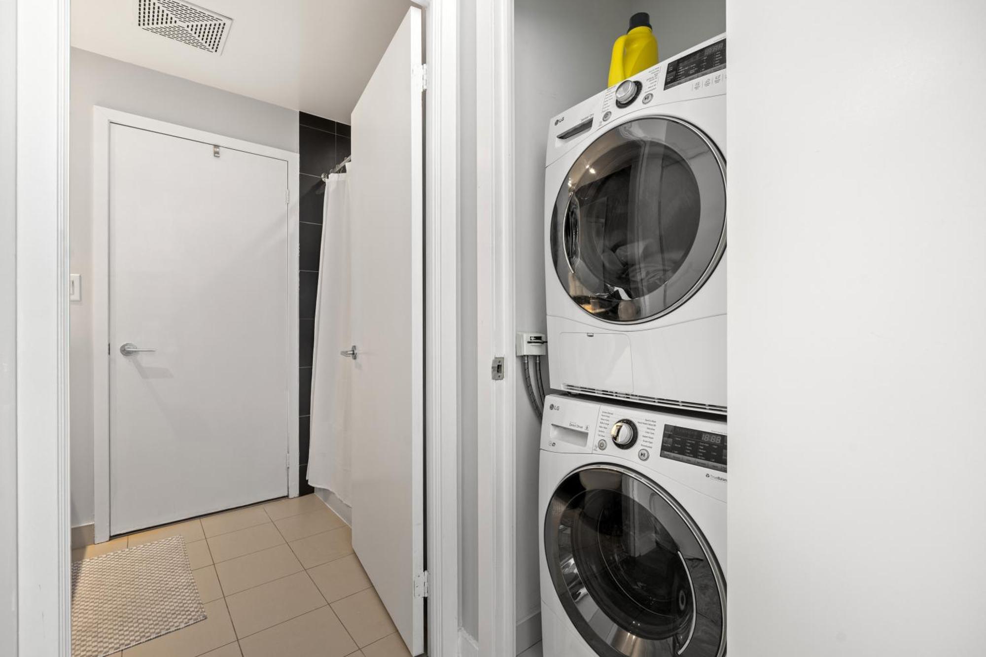 Globalstay Elegant Downtown Apartments Торонто Екстериор снимка