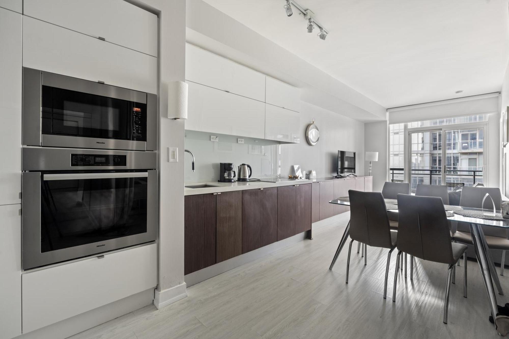 Globalstay Elegant Downtown Apartments Торонто Екстериор снимка