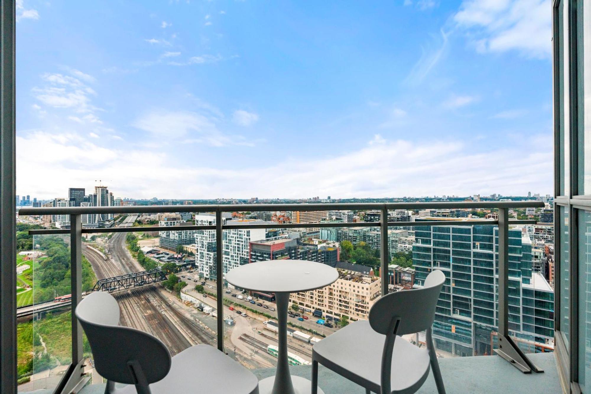 Globalstay Elegant Downtown Apartments Торонто Екстериор снимка