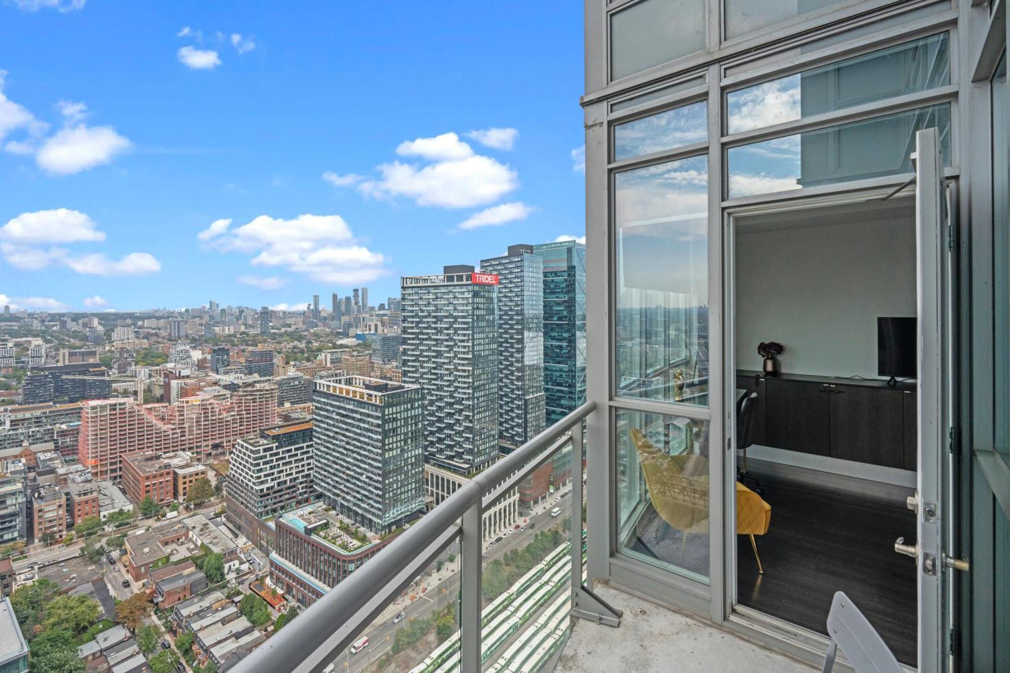 Globalstay Elegant Downtown Apartments Торонто Екстериор снимка